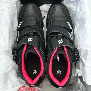 Peloton bike shoes size 42 (US 11) NWT